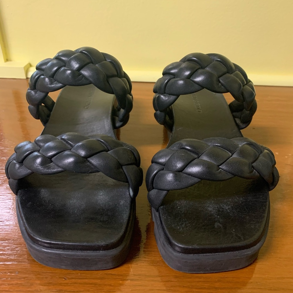 Bernardo Ciara Lug Sole Shoes Sandals Black Size 8.5